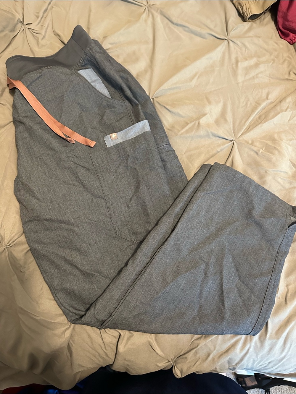 Figs Women's Gray Straight-Leg Pants with Coral Drawcord